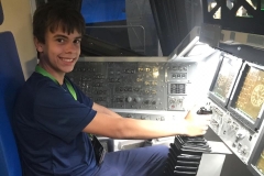 30/10 - Alunos do Da Vinci visitam ônibus espacial Atlantis, da Nasa