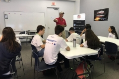 02/11 - Palestra com o mecânico da NASA, Terry While, que participou dos projetos dos ônibus espaciais. Em sua palestra, Mr While compartilhou detalhes sobre a estrutura dos ônibus espaciais e curiosidades sobre os materiais usados na construção e operação desses veículos espaciais. Ele também discorreu sobre as adaptações ao ambiente sem gravidade e ao retorno à Terra.